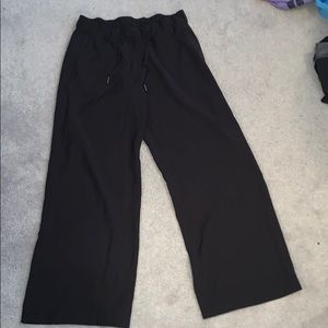 Lululemon on the fly wide leg pant